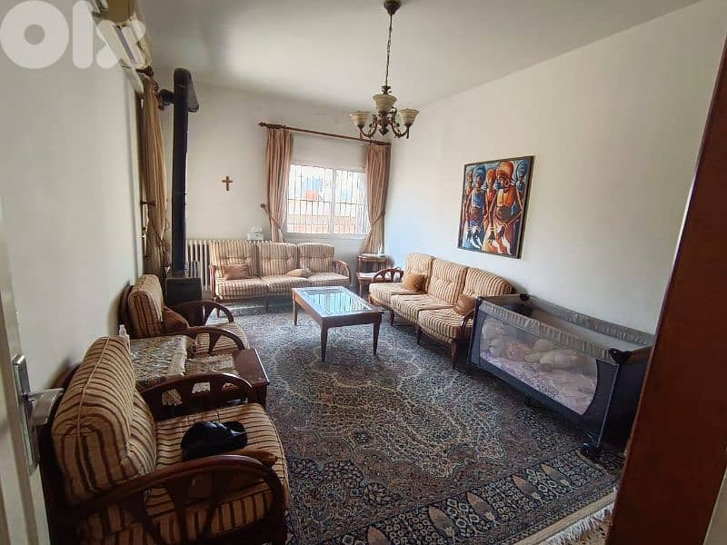 For sale full furniture  مزاد عفش كامل للبيع بداعي السفر 3