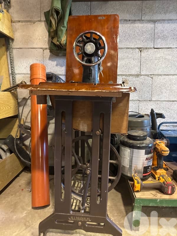 singer vintage sewing machine 1