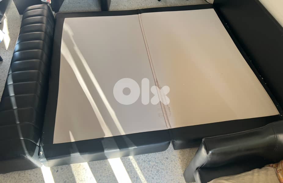 2 sofa bed medium + 1 sofa bed extra large (black leather) 4