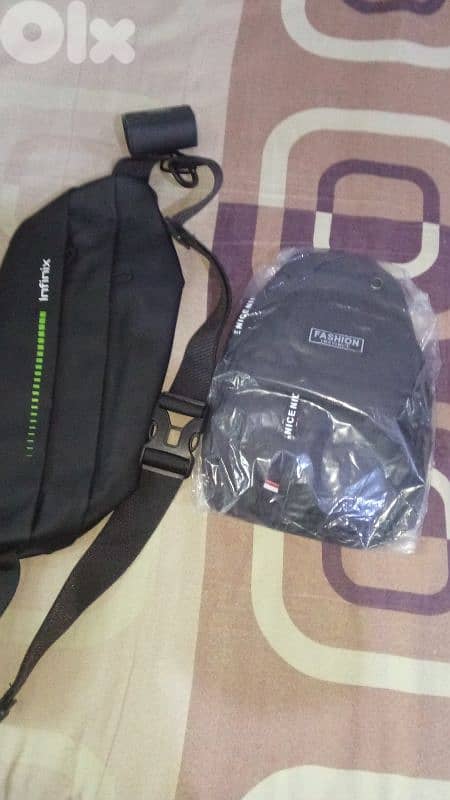 4 مسابح و شنطين للبيع بسعر حلو 4