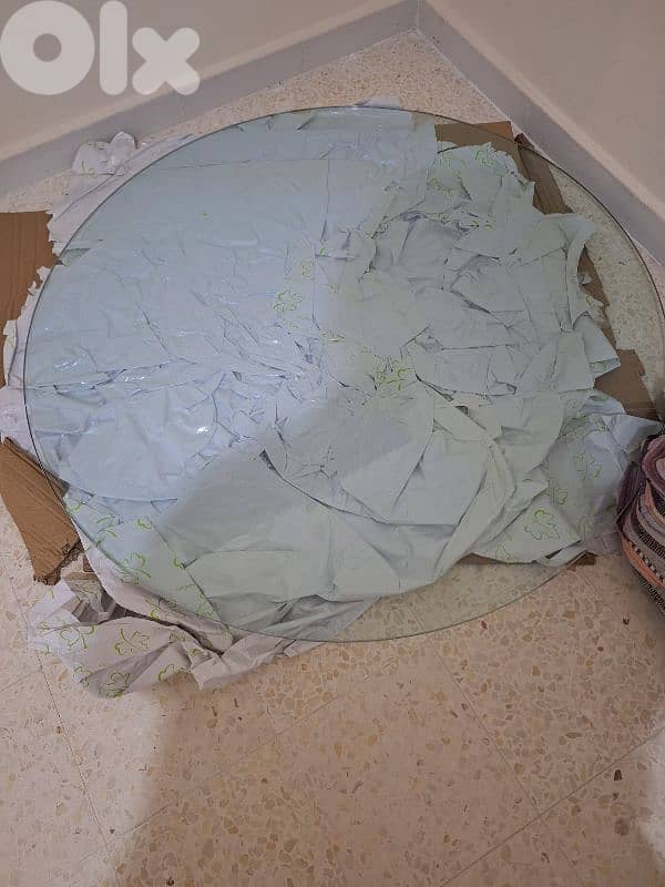 ​لوح قزاز سيكوريت مدور ١١٠ سم - سماكة ١٠ ملم (نضيف جداً) 2