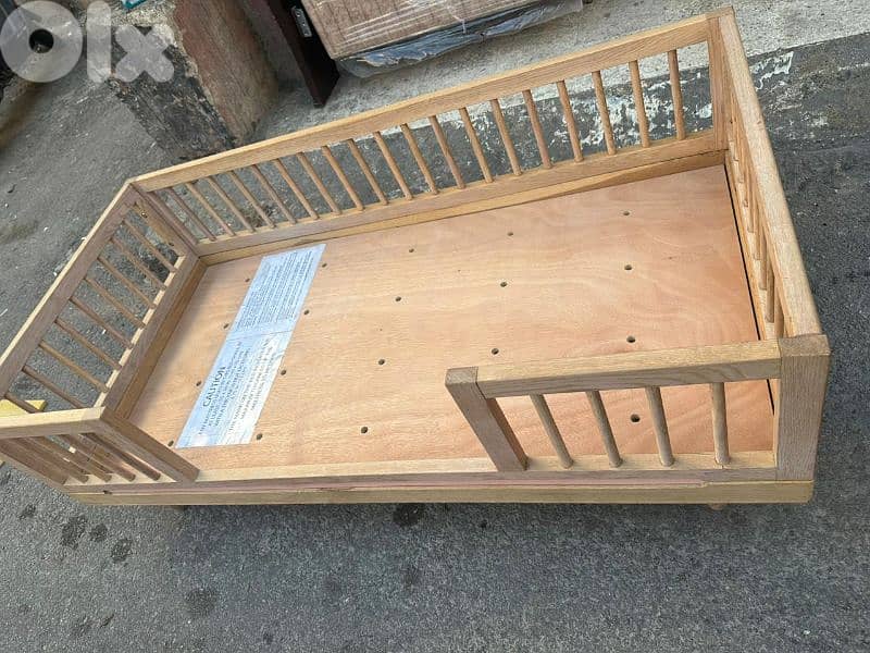 تخت بيبي خشب زان مع فرشة 1