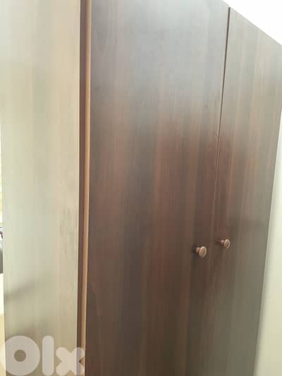 Bedroom closet Lamaica - good as new