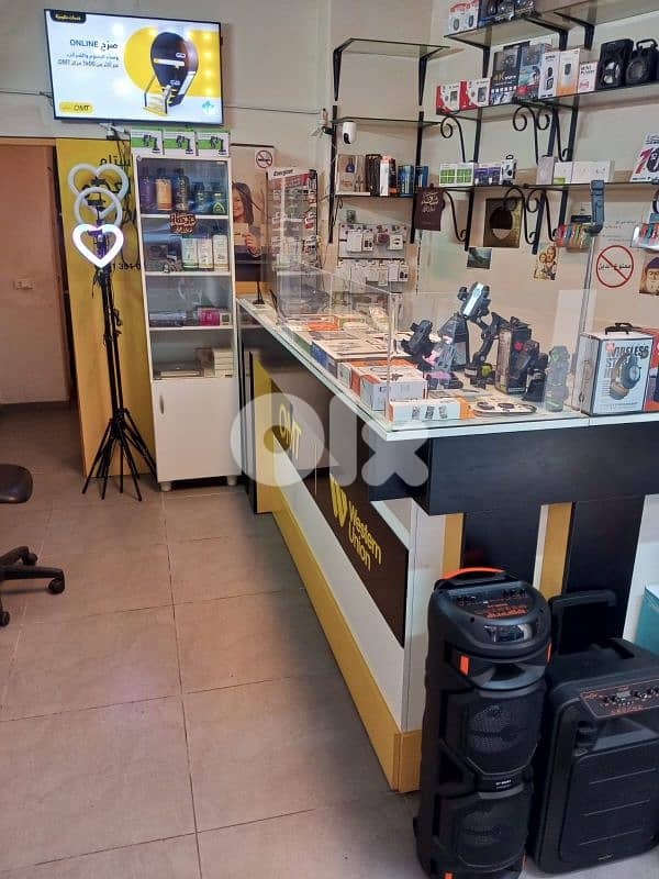 ديكور محل و اكسسوارات سيلولير . للبيع. . بالاشرفية 2