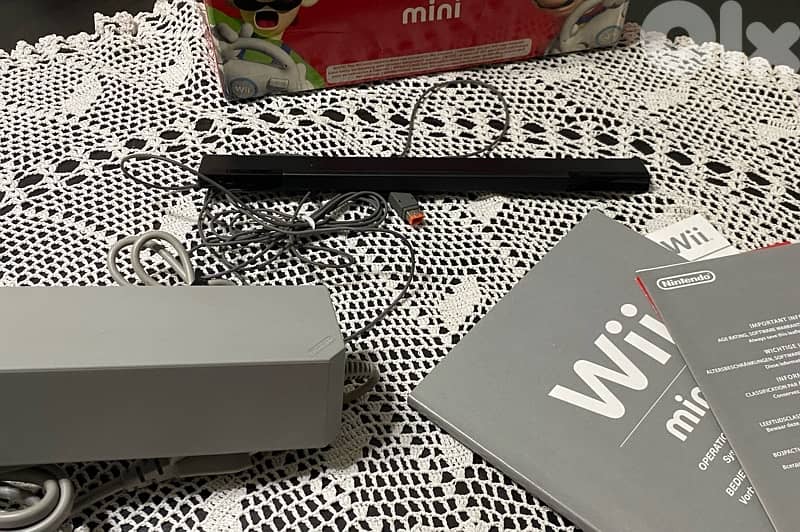 Nintendo Wii mini 5