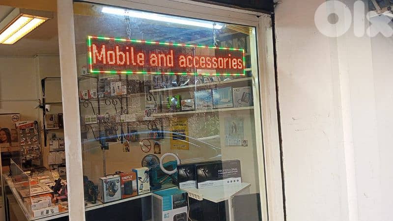 اكسسوارات سيلولير وديكور محل للبيع 5