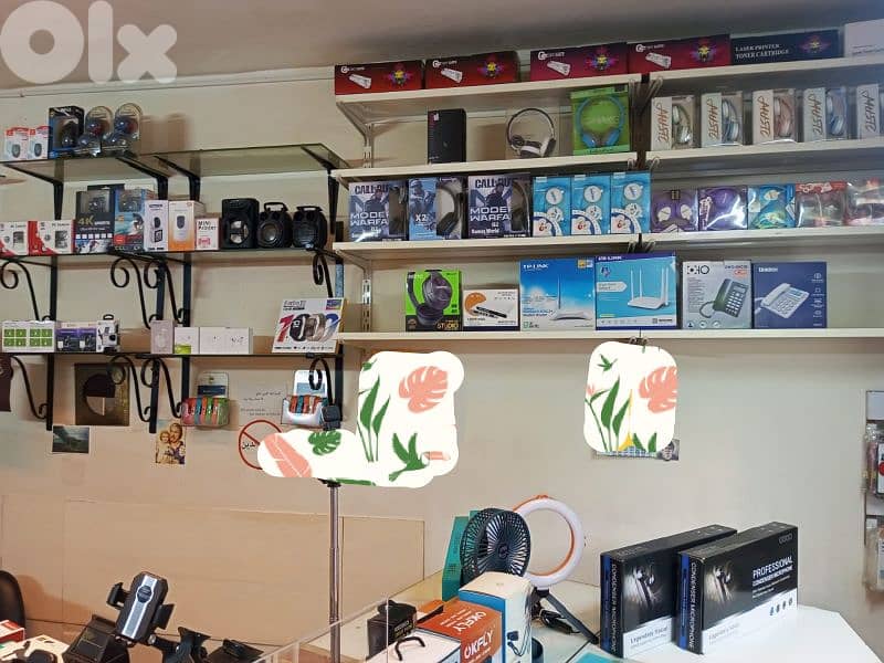 كونتوار خشب وخزائن خشب ورفوف للبيع 1