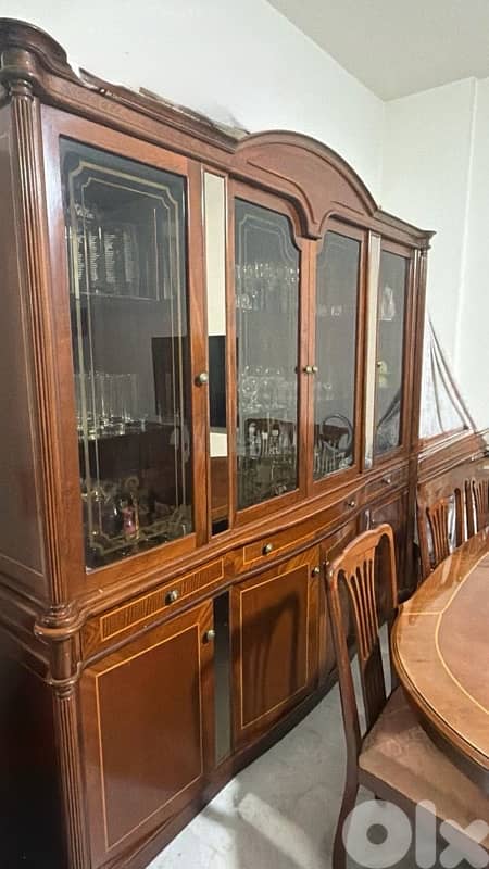 صالون  كامل و طاولة صفر مع درسوار للبيع 2