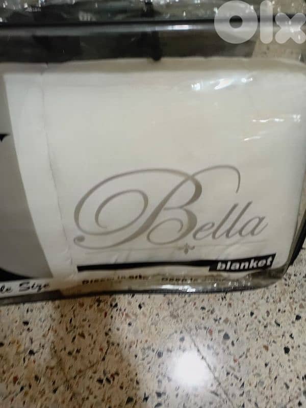 Baby park with mattress & quilt بارك مع فرشة ولحاف 4