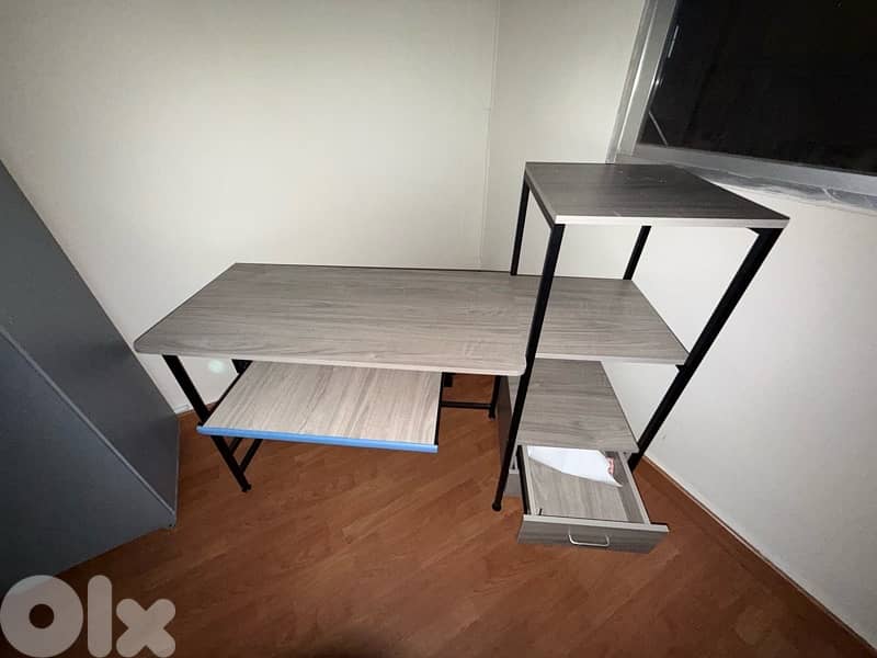 desk for studying or work 1