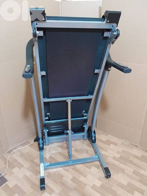 4hp motor_ aut incline very good quality treadmill 6