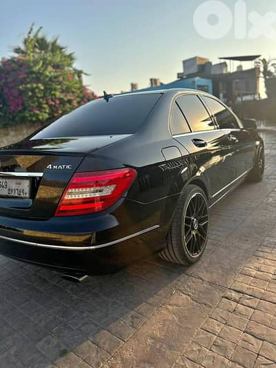 Mercedes-Benz C300 2013