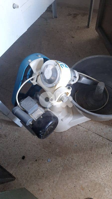 النبطيه ٠٣٧٢٤٩٢٧ 8