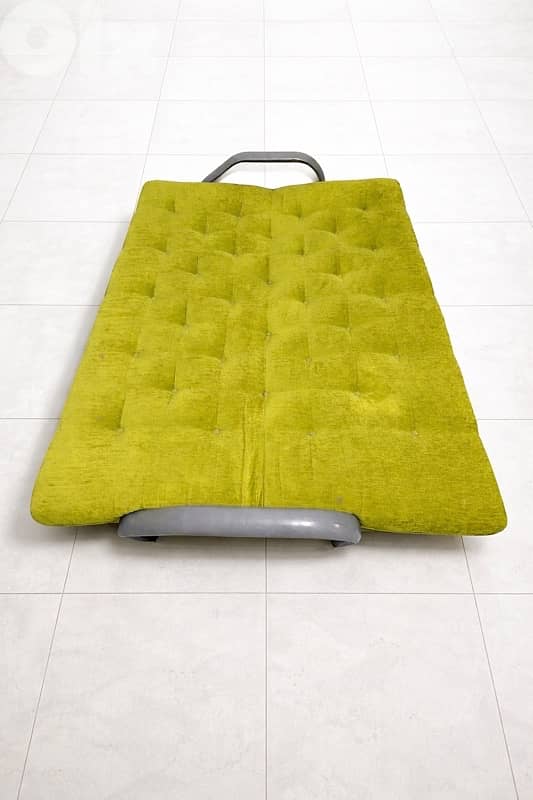 ADJUSTABLE SOFA 1