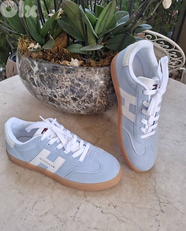 TOMMY HILFIGER new in tag size 38.5 original 1