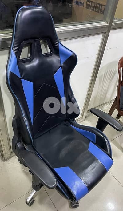 Office & Gaming Chairs – 8-Chair Set – Comfortable