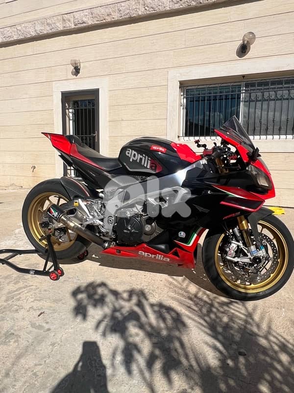 Aprilia RSV4 Factory 2013 very clean 2