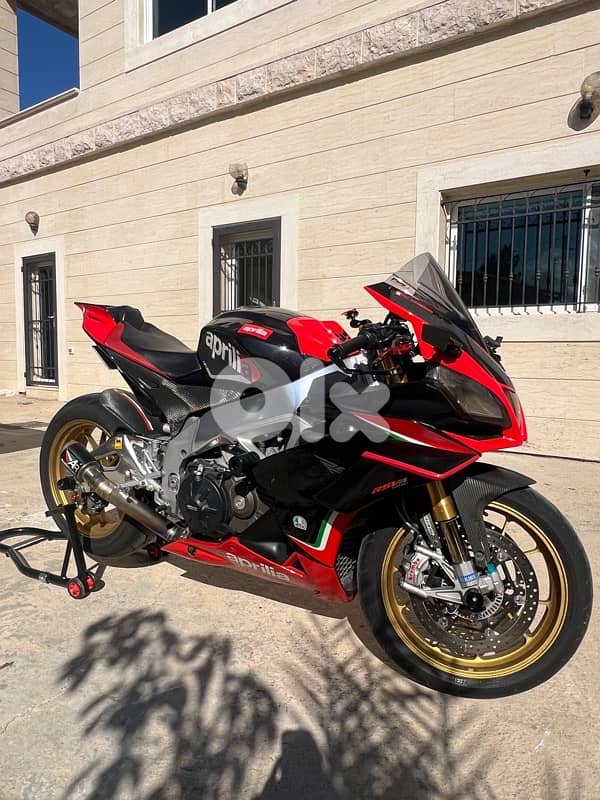Aprilia RSV4 Factory 2013 very clean 3