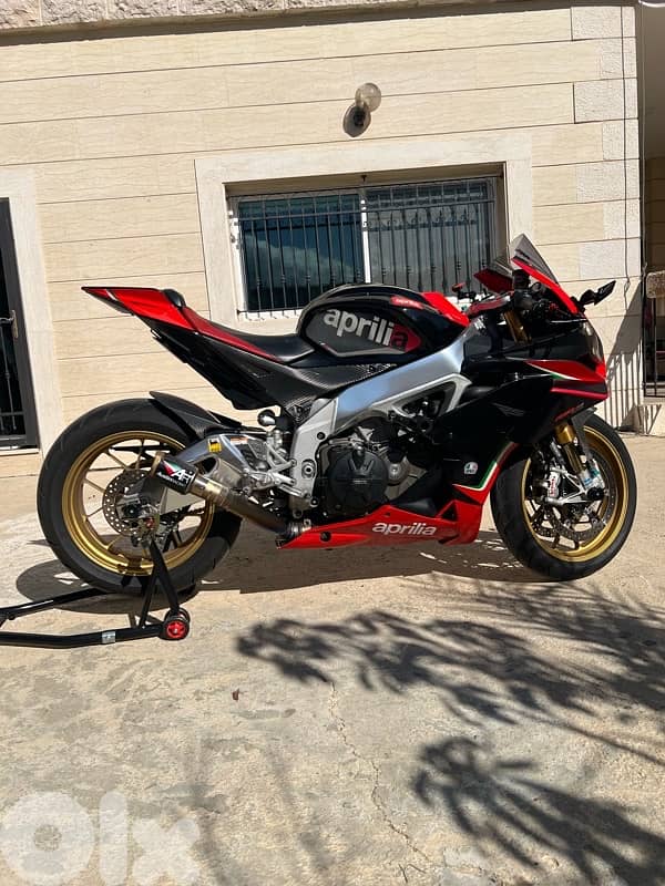 Aprilia RSV4 Factory 2013 very clean 5