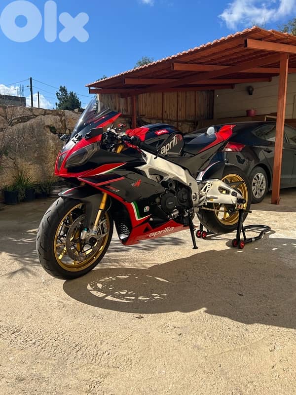Aprilia RSV4 Factory 2013 very clean 7