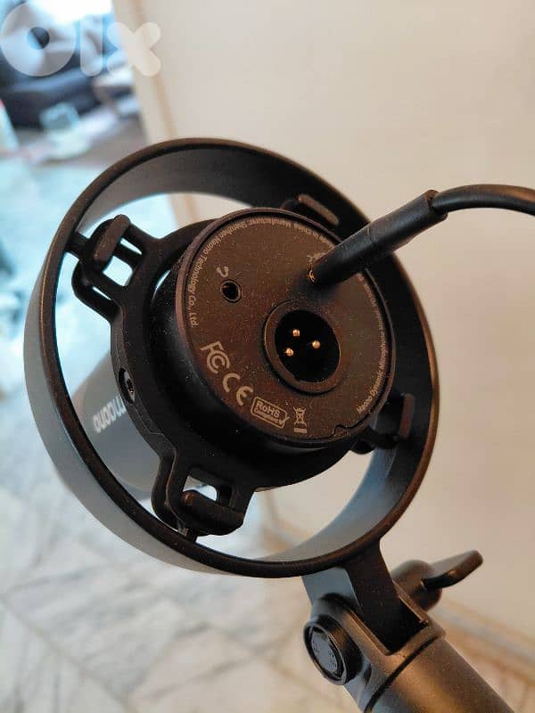 Maono PD300X Podcast Mic + Stand - Used like new 2