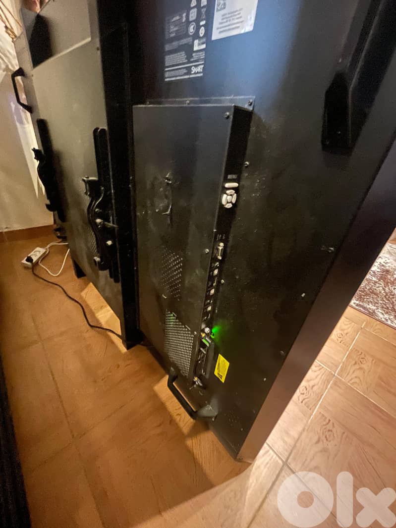 75" SMART Board 6075 - 4K Interactive Touch Screen Whiteboard (iQ) 7