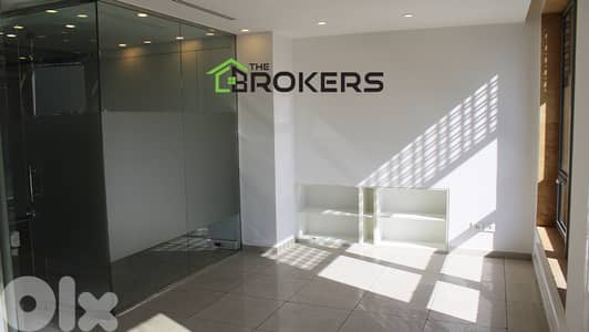 Office for Rent in Adlieh مكتب للايجار في العادلية