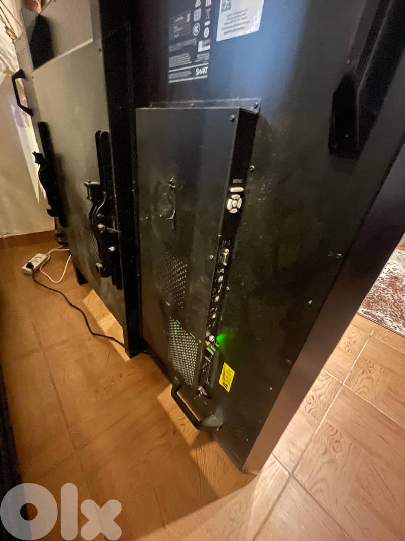 75" SMART Board 6075 - 4K Interactive Touch Screen Whiteboard (iQ 7