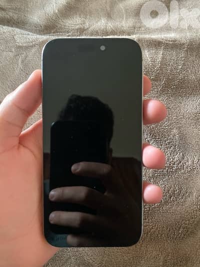 15pro 256gb channge screeen 600$