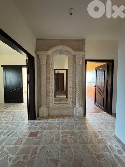 شقة كاشفة للبيع كفرجوز(حي الرحمة)-Apartment for Sale Kfarjoz Open View