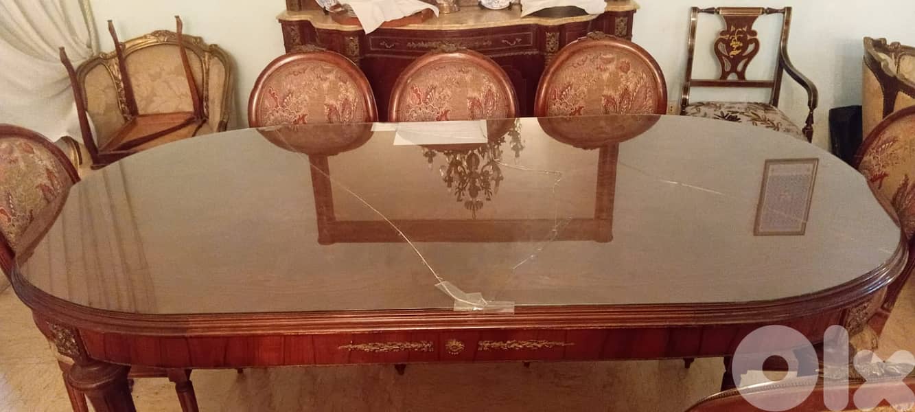 لقطة صالون وسفرة وتريات نحاس 4