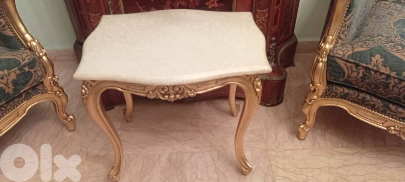 لقطة صالون وسفرة وتريات نحاس 5