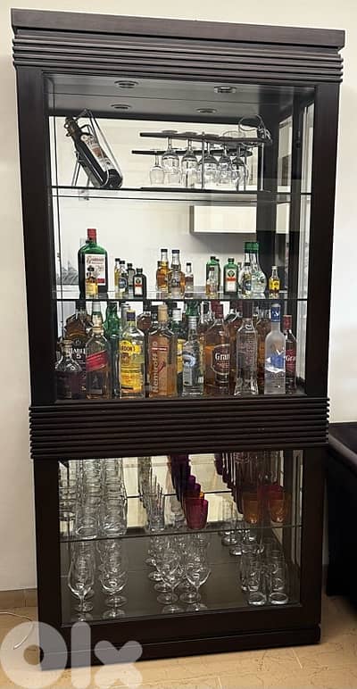 فيترين خشب ممتاز