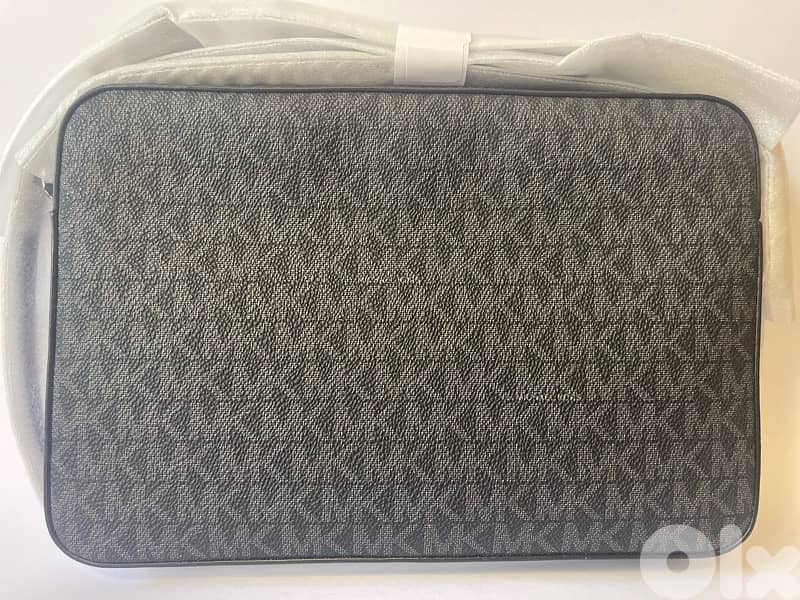 Michael Kors Crossbody 2