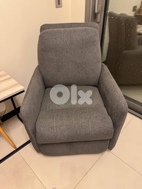 coffee table , bookshelf , pictures , dining chairs(6) , Recliners (4) 4