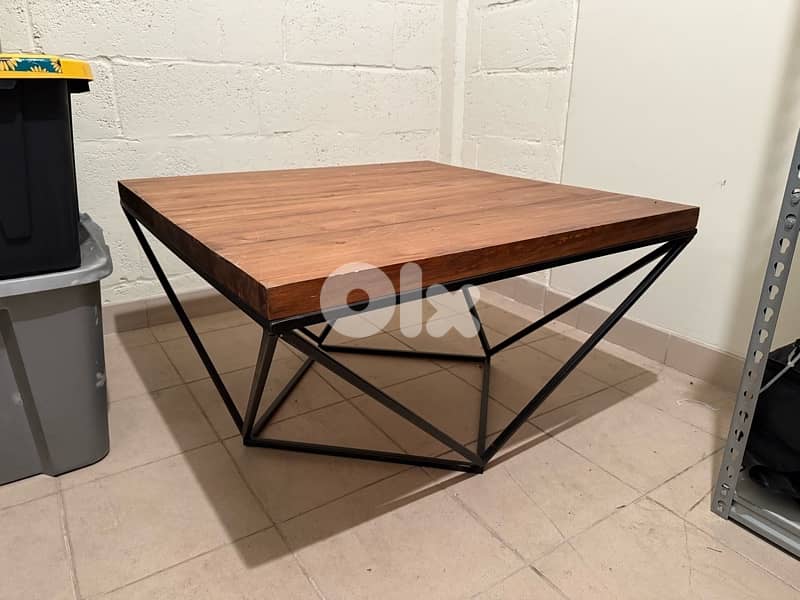 coffee table , bookshelf , pictures , dining chairs(6) , Recliners (4) 8