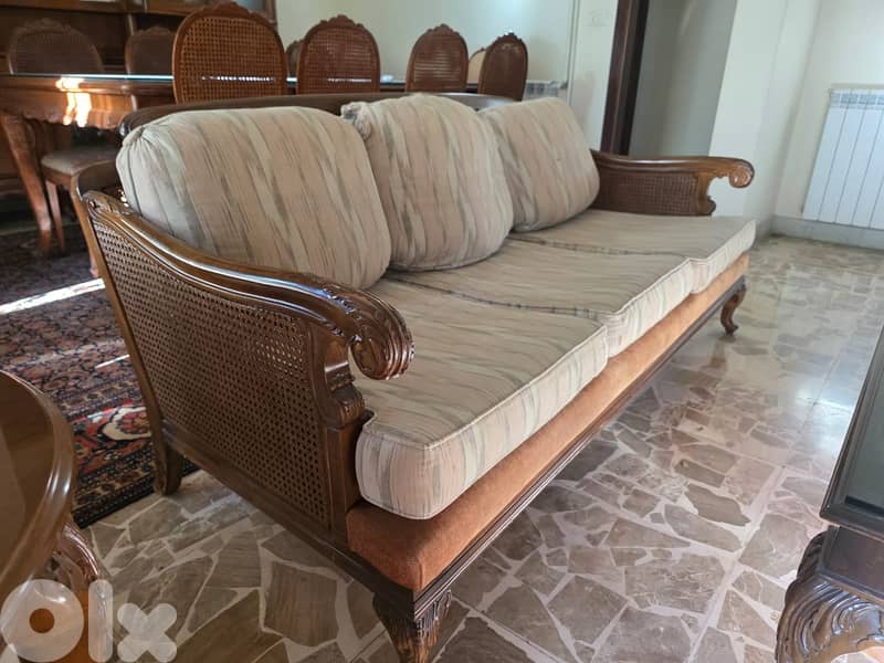 Complete Classic Living Room Set – Sofa, Armchairs, Showcase & Tables 2