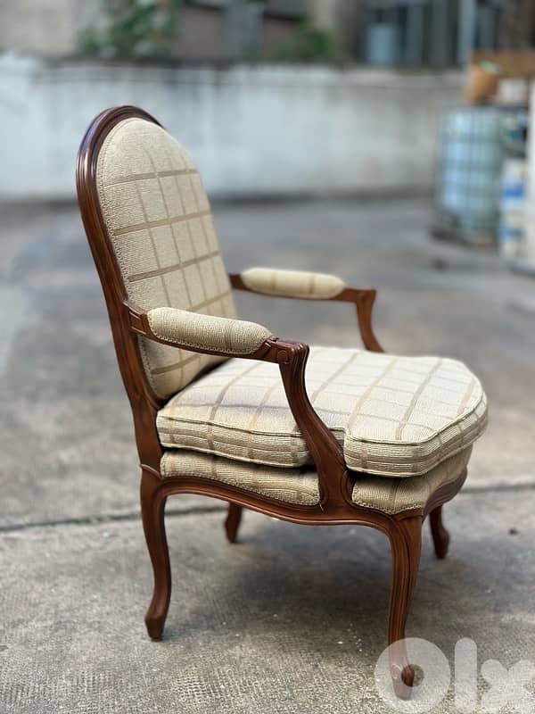 wooden chairs in nice quality 1