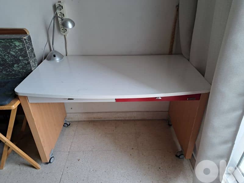 Desk / مكتب 2
