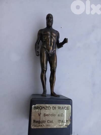 تحفة برونز إيطالية مختومة