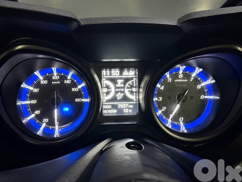 Yamaha TMAX 2021 Tech Max Very clean and well maintained 6