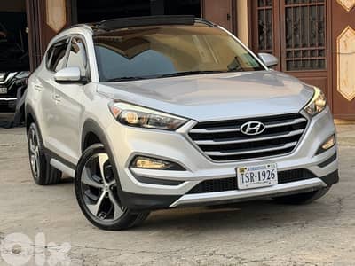 Hyundai Tucson 2018 Limited Panoramic 4wd super clean