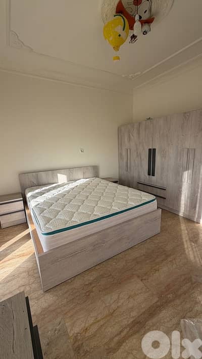bedroom with mattress
