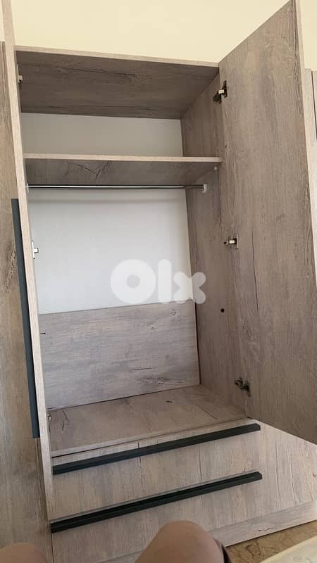 bedroom with mattress 4