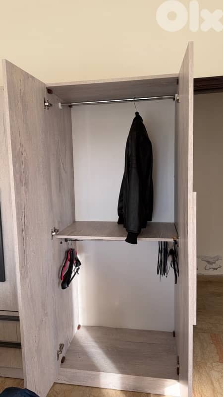 bedroom with mattress 5