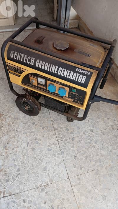 GENTECH Gasoline generator, 2.5 KVA, 9.5 A