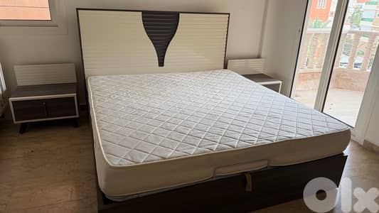 bedroom with mattress