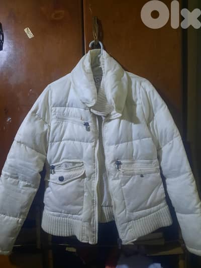 جاكيت نفخ ابيض موديل عصري لا عمر ال١٣-١٧
