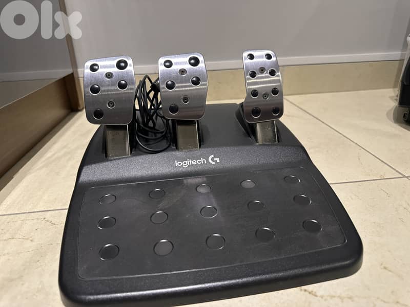 Logitech g29 steering wheel + pedals 2