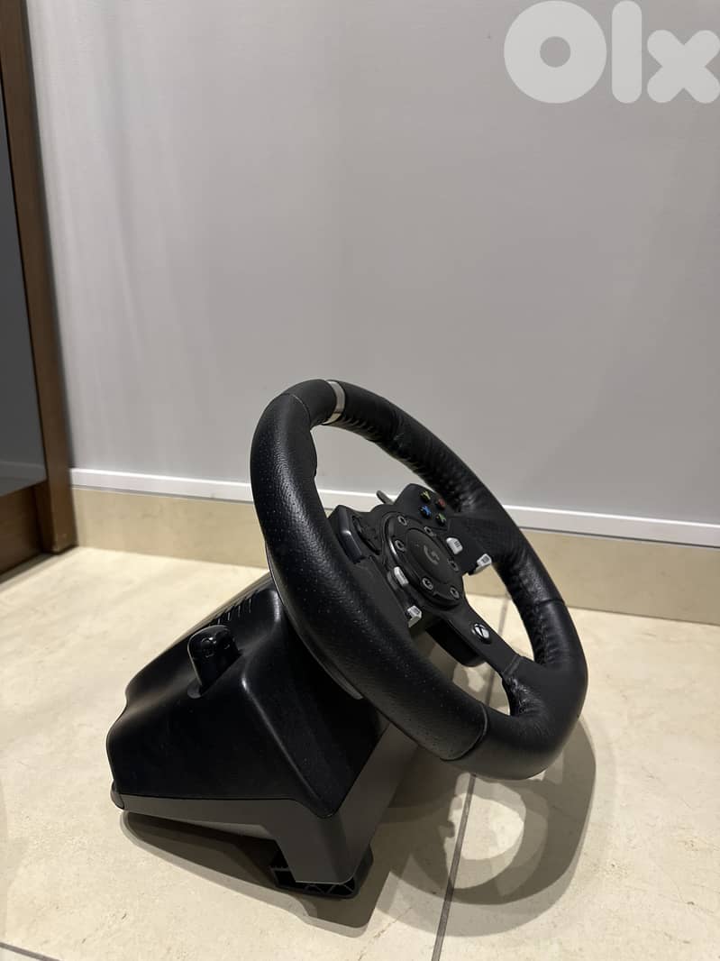 Logitech g29 steering wheel + pedals 4